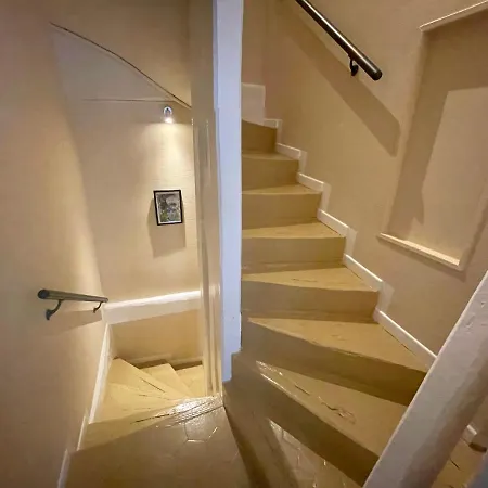 Maison Hyper Centre Avec Parking 7 Mn A Pied De La Gare De